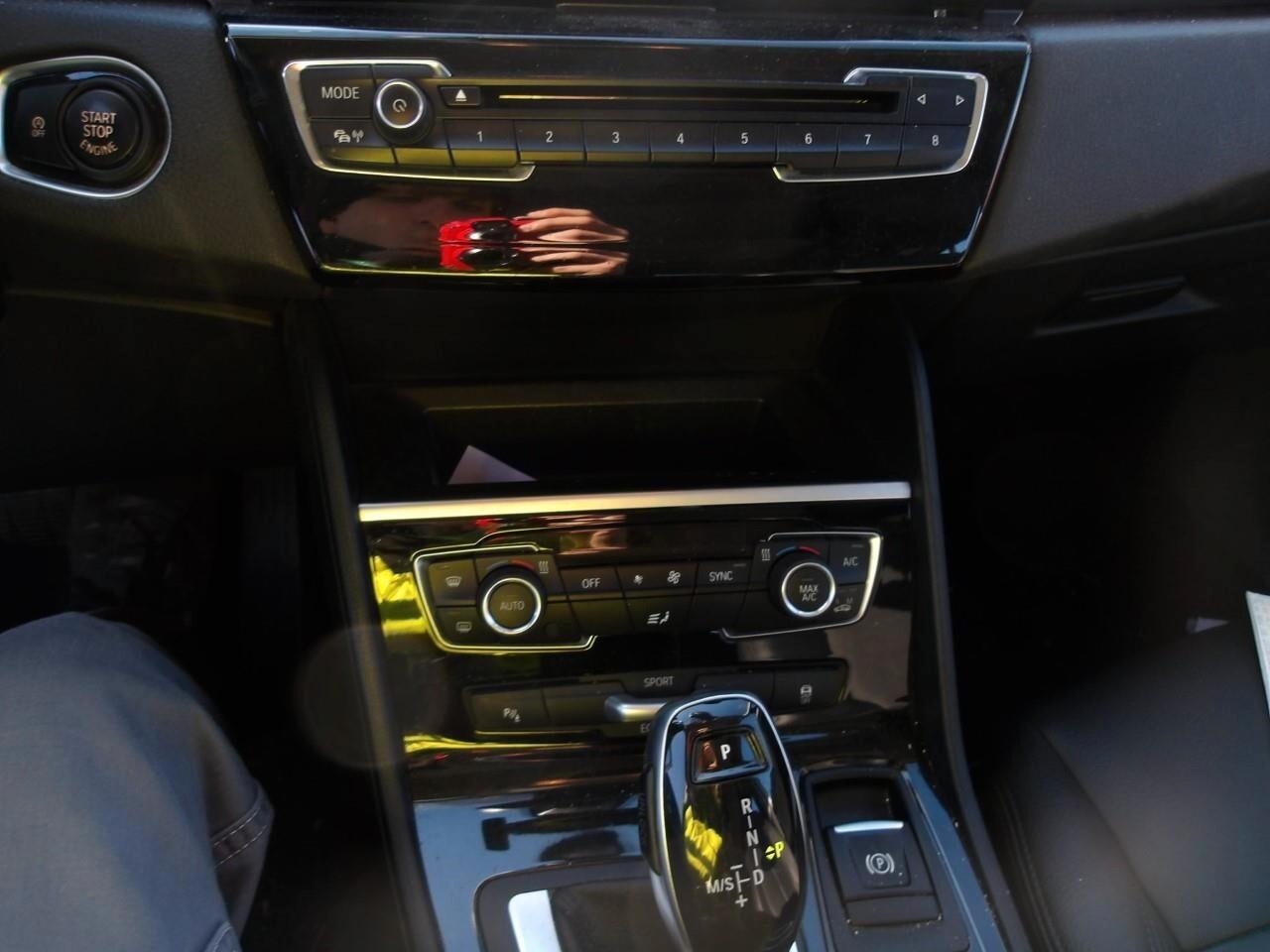 Bmw 216d Active Tourer *TETTO APR.* da VETRINA