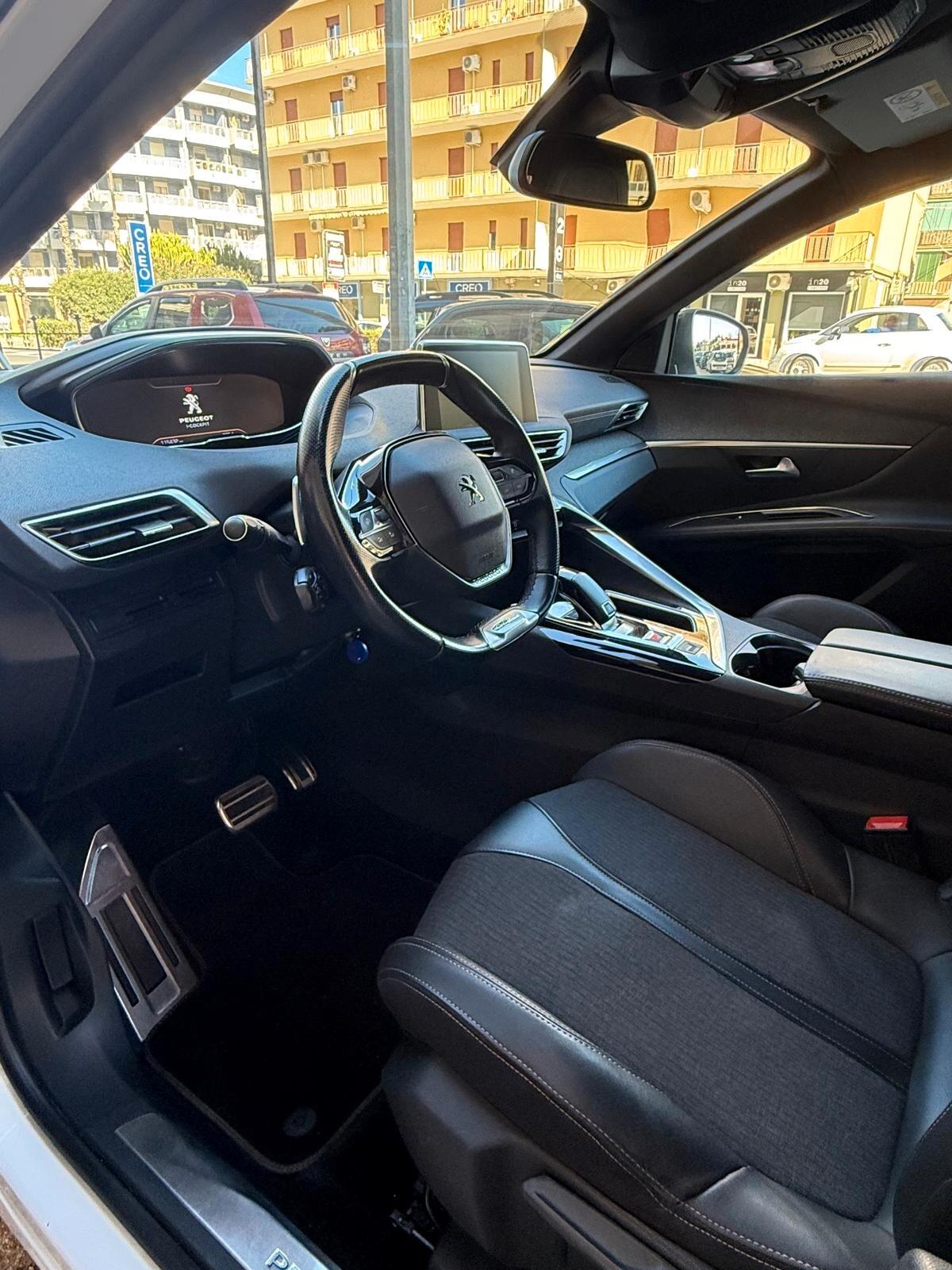 Peugeot 3008 BlueHDi 130 S&S EAT8 Allure