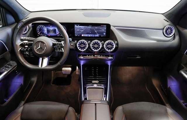 Mercedes-Benz GLA 200 NEW AMG PREMIUM SPORT MBUX KAMERA ACC WIDESCREEN