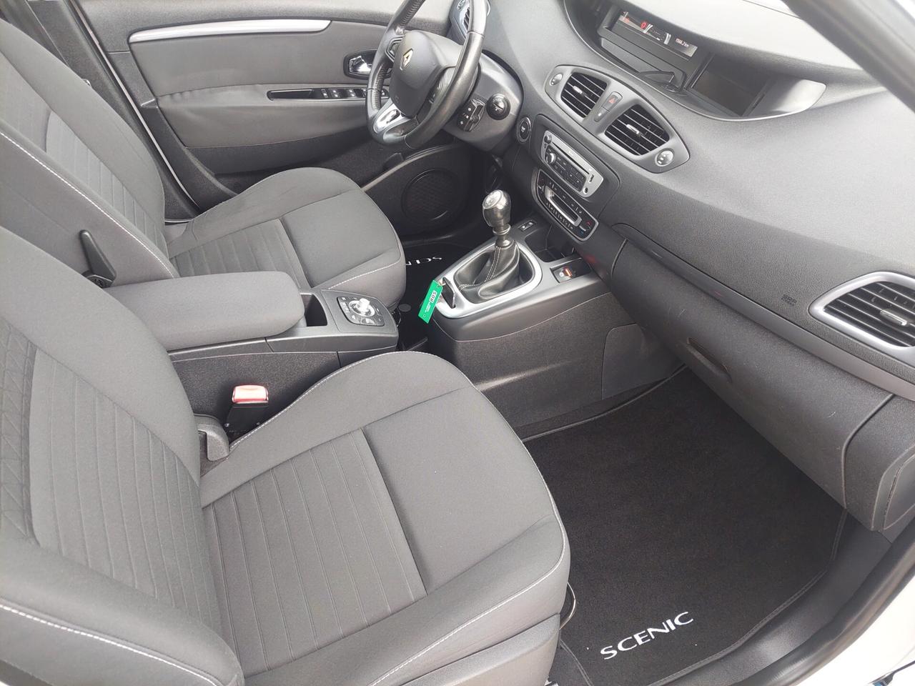 Renault Scenic XMod 1.5 dCi 110 CV Limited