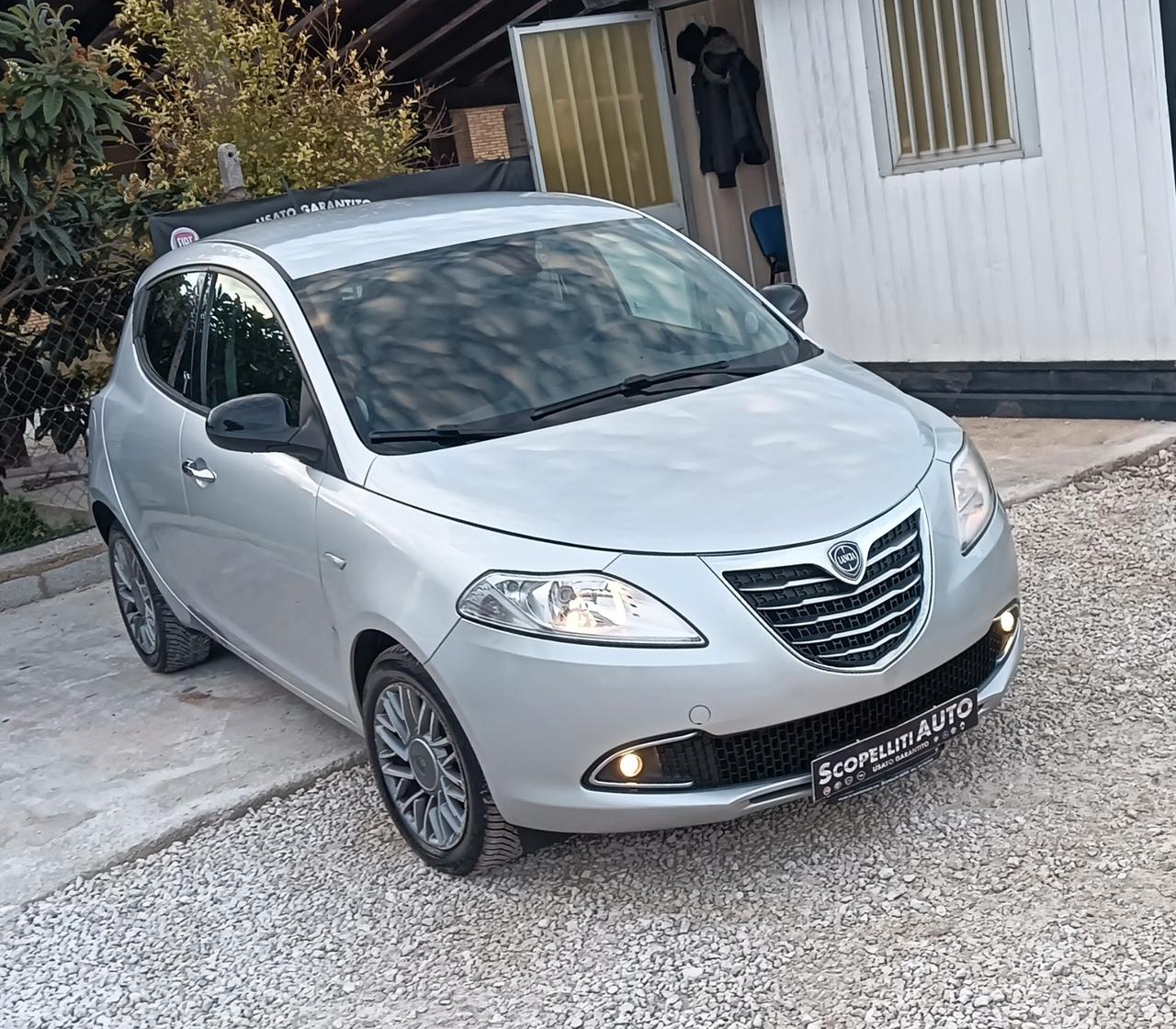 New Ypsilon 0.9 TwinAirTurbo 85cv Full Optional