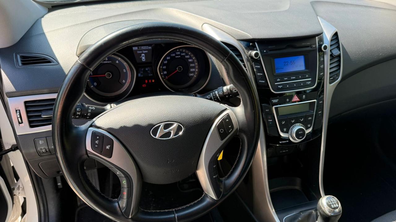 Hyundai i30 Wagon 1.6 CRDi Comfort A/T