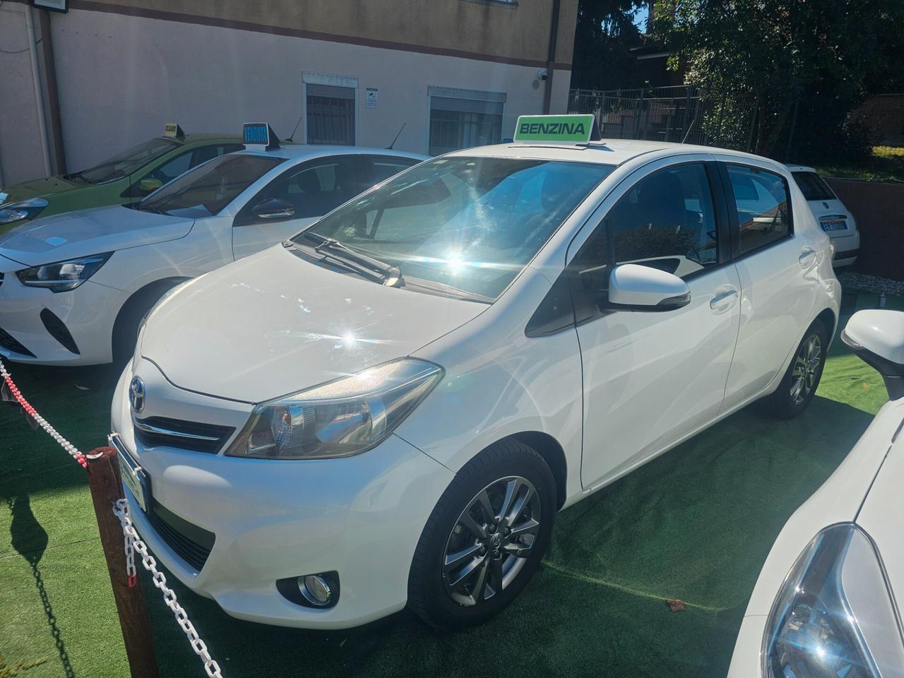 Toyota Yaris 1.0 5 porte Lounge