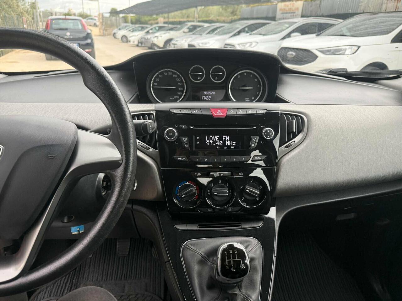 Lancia Ypsilon 1.2 69 69.000km **NEOP OK** 2013