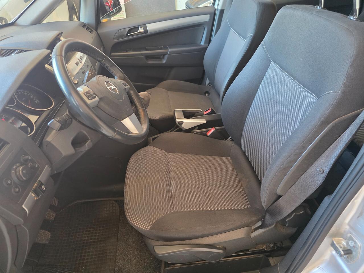 Opel Zafira 7 posti
