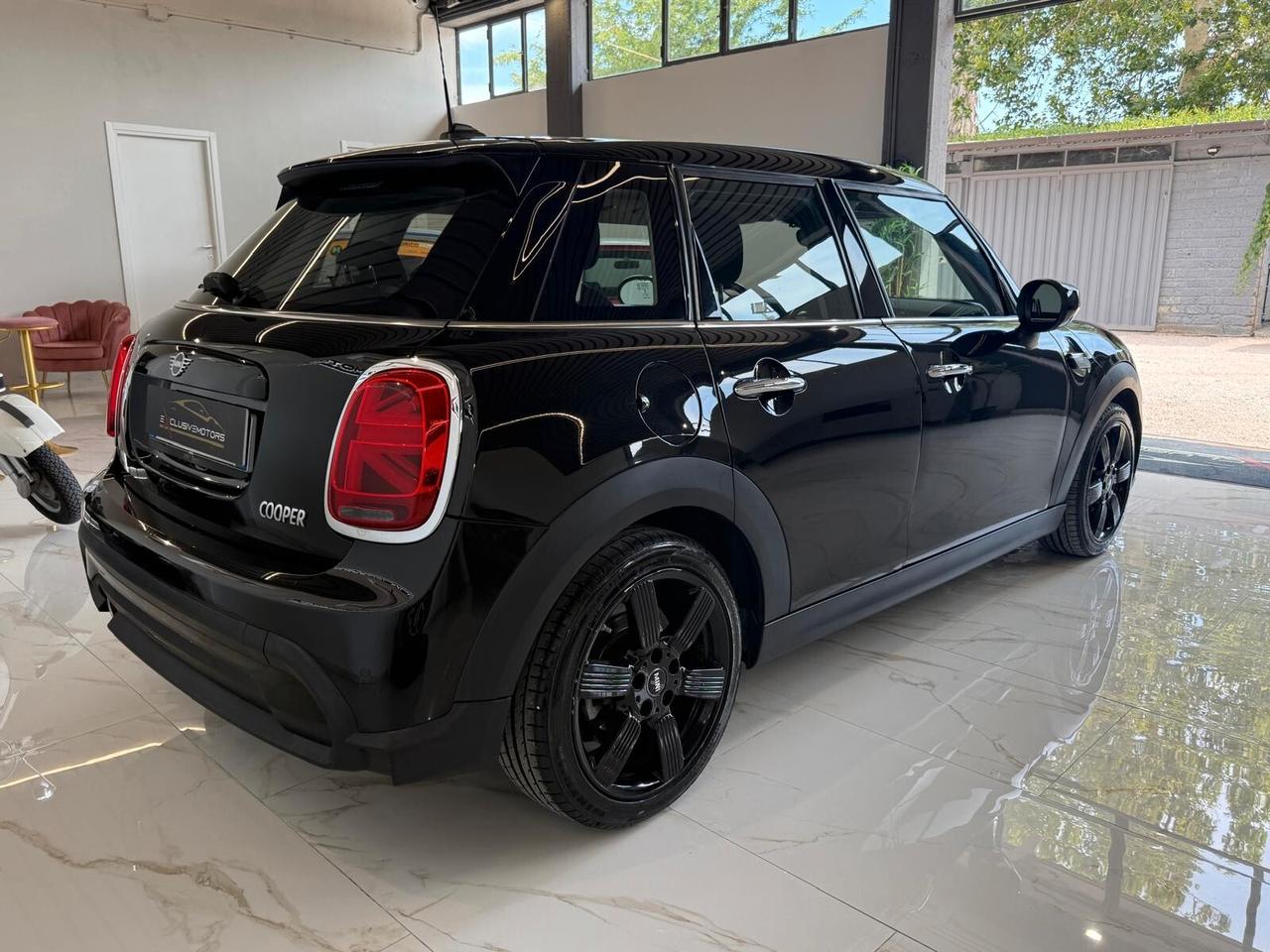 Mini 1.5 Cooper Business