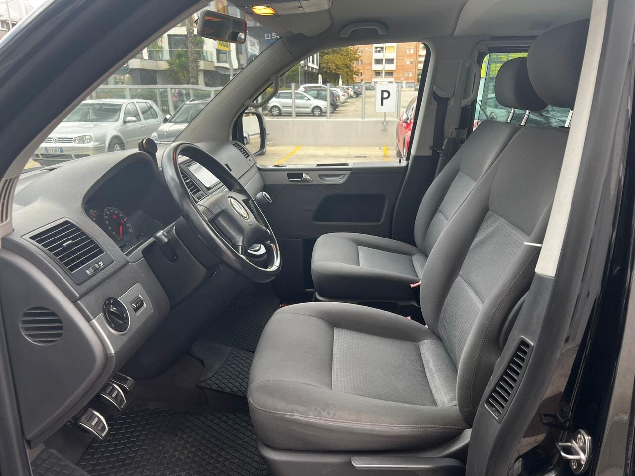 Volkswagen Multivan 2.5 TDI/130CV Comfortline 7 Posti