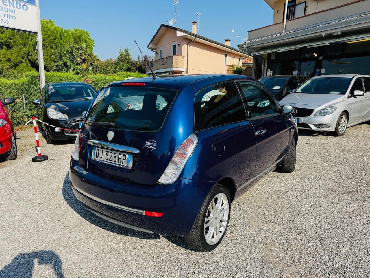 Lancia Ypsilon 1.3 MJT 90 CV Oro Giallo