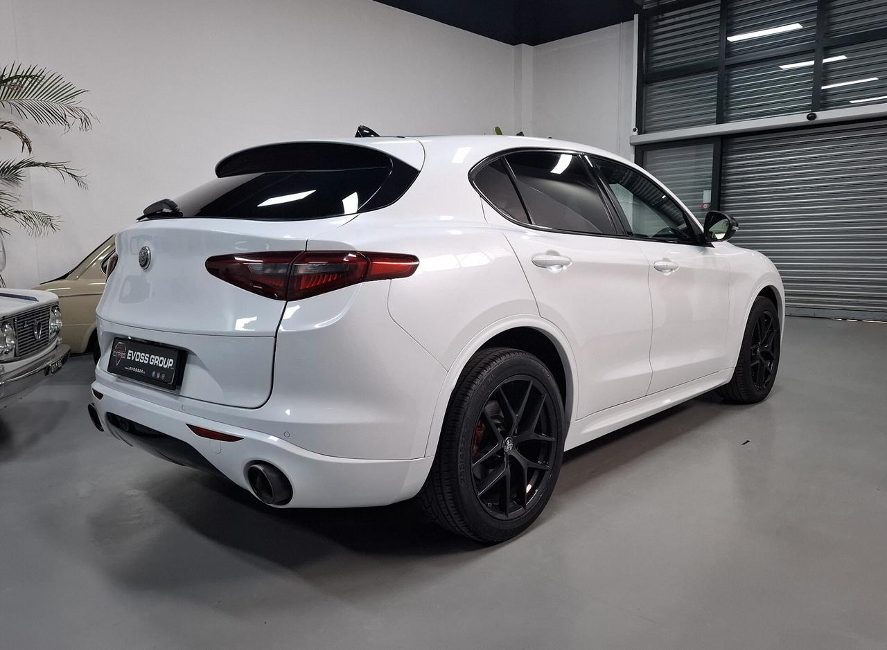 Alfa Romeo Stelvio 2.0 T Q4 Veloce 16V