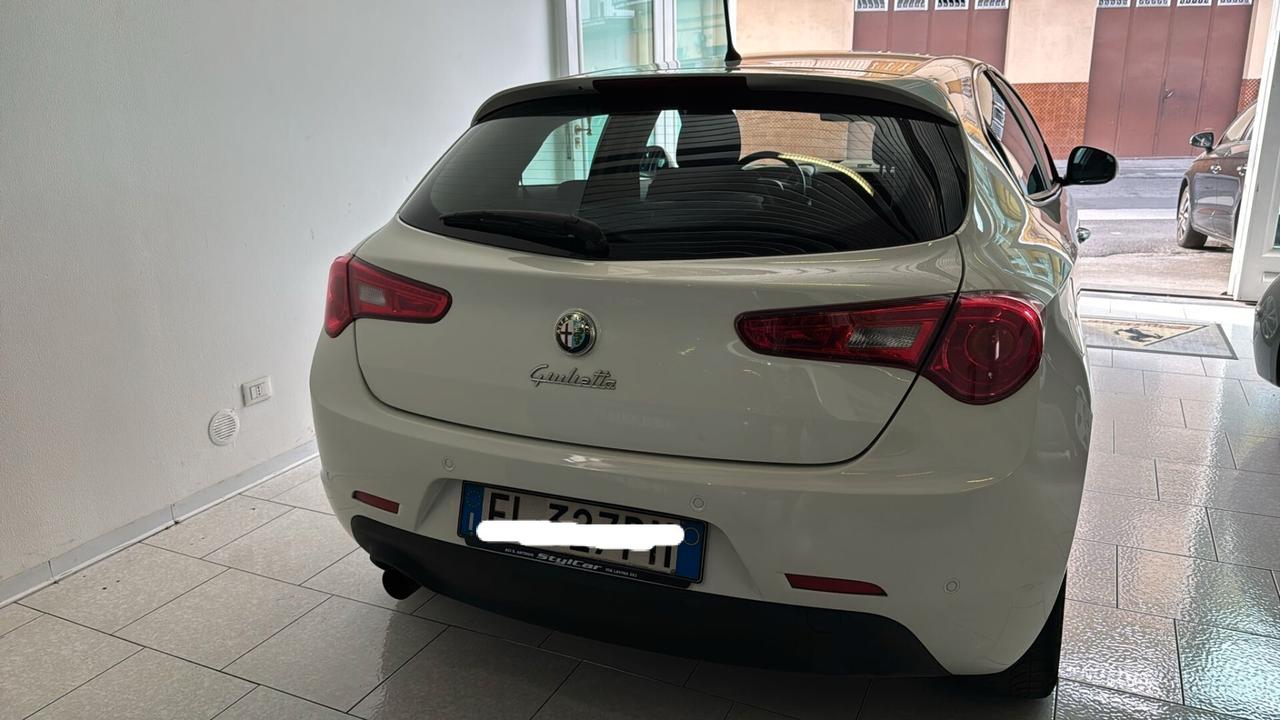 Alfa Romeo Giulietta 1.6 JTDm-2 105 CV Exclusive