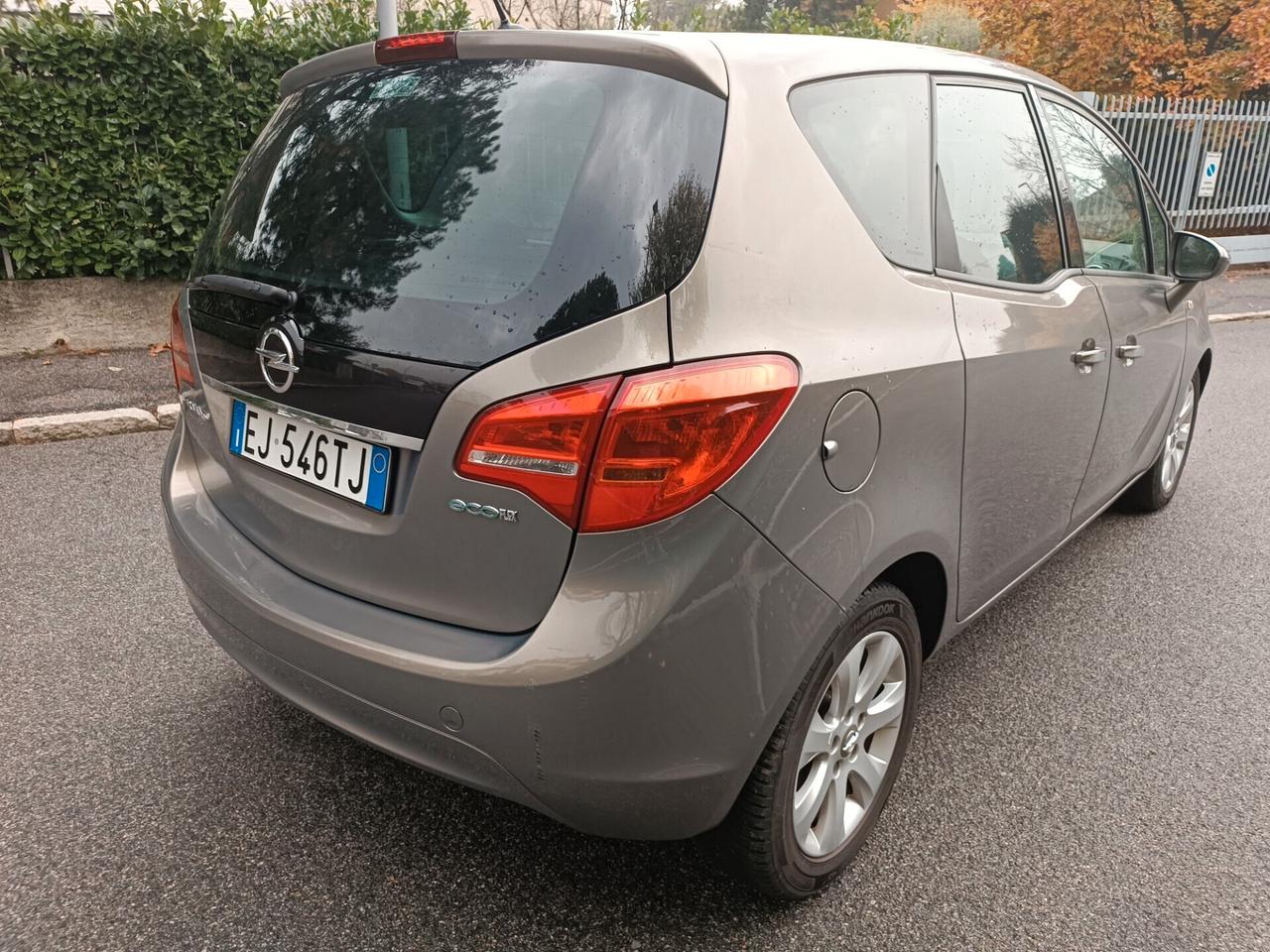 Meriva - 1.3 CDTI 95CV . uniprop Cosmo ---neopatentati-----