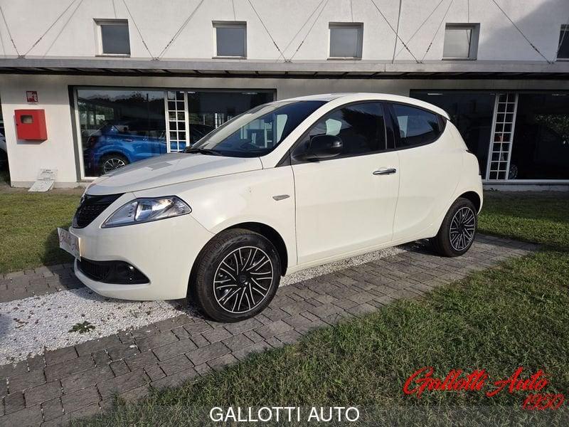 Lancia Ypsilon 1.0 FireFly S&S Hybrid Oro-NESSUN OBBL. FIN.