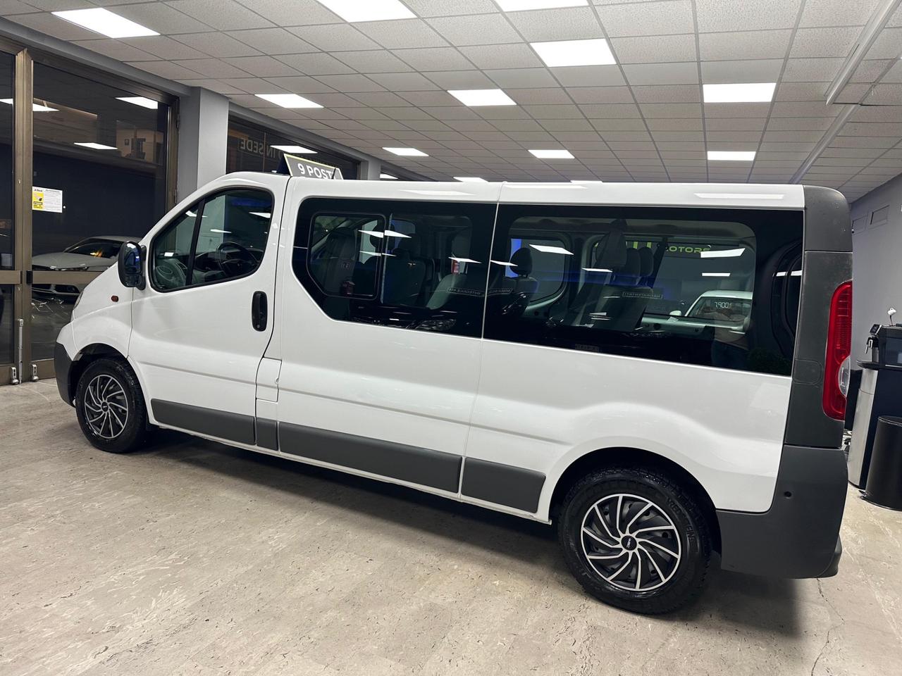 Opel Vivaro 29 2.0 CDTI PC-TN Furgone Vetrato Fap 9 POSTI