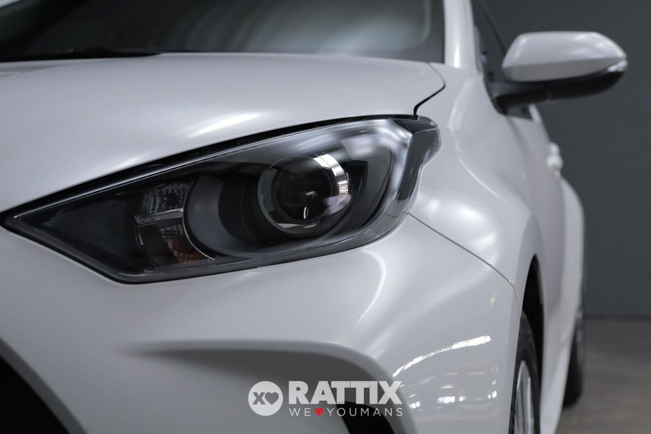 Toyota Yaris 1.5 Hybrid Active CVT