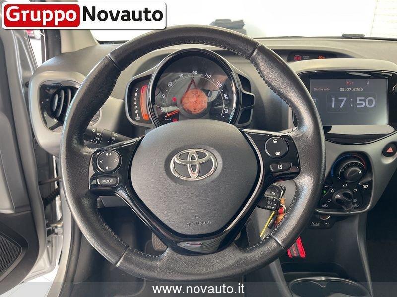 Toyota Aygo Aygo Connect 1.0 VVT-i 72 CV 5 porte x-play