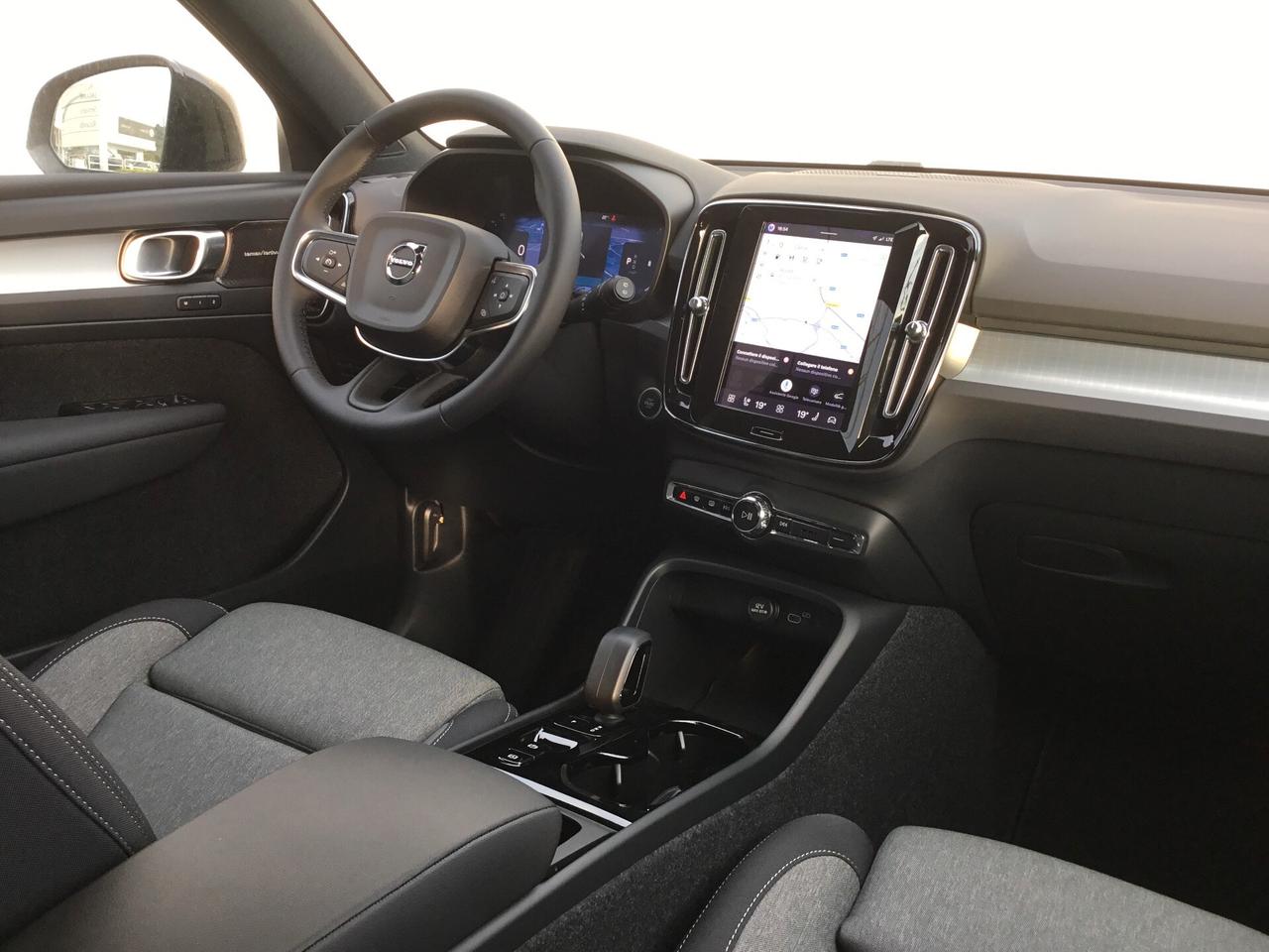 Volvo XC40 B3 Aut. Plus Dark