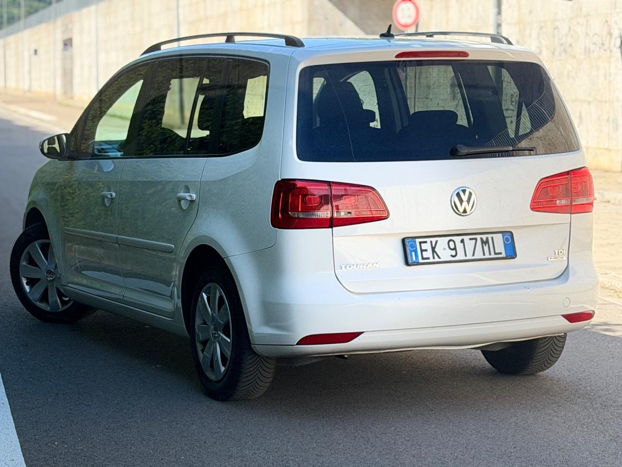 Volkswagen Touran 1.6 TDI 105cv 7 POSTI