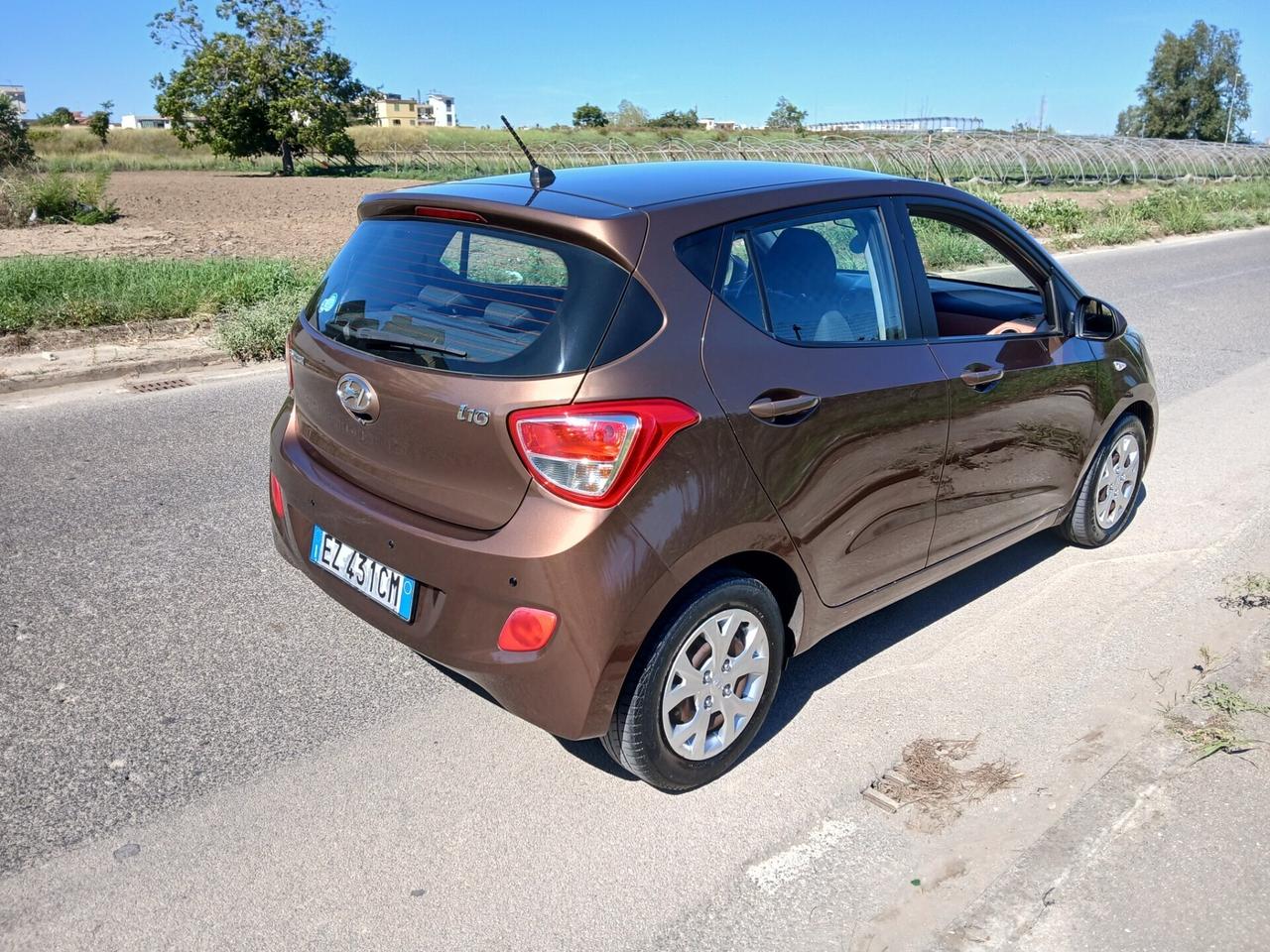 Hyundai i10 Gpl di serie 1 proprietario full optio