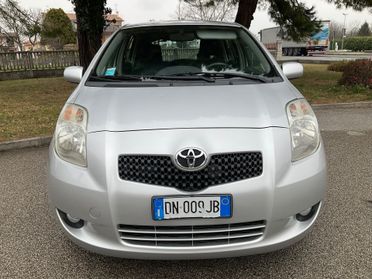 Toyota Yaris 1.0 5 porte Sol