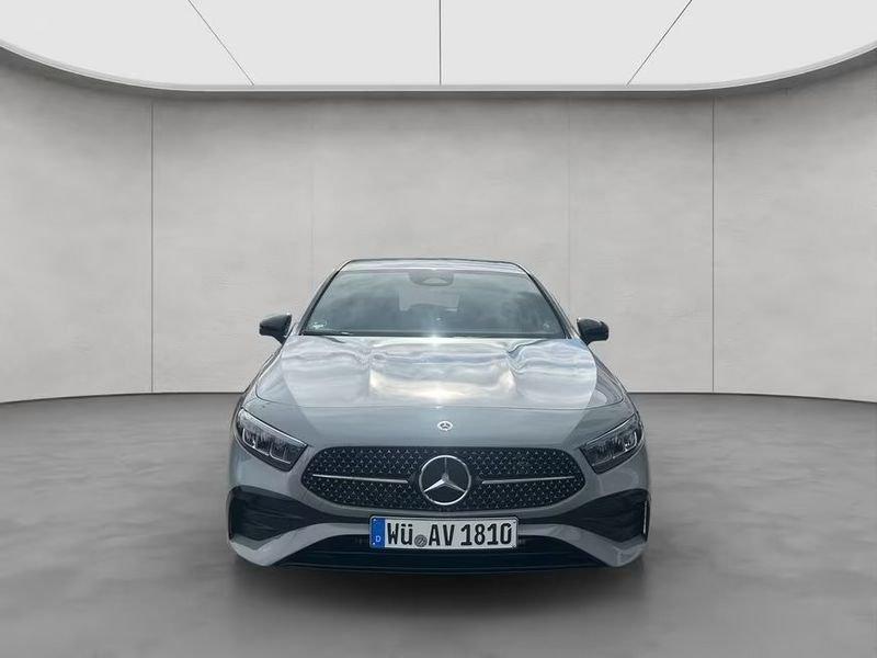 Mercedes-Benz Classe A A 180 d AMG Line Advanced Plus Night Pack 19" Camera 360°