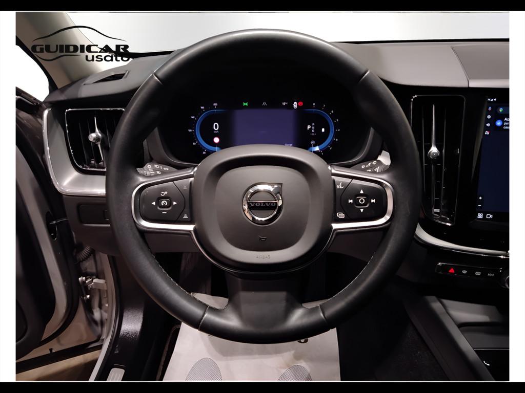 VOLVO XC60 II 2022 - XC60 2.0 b4 Core auto