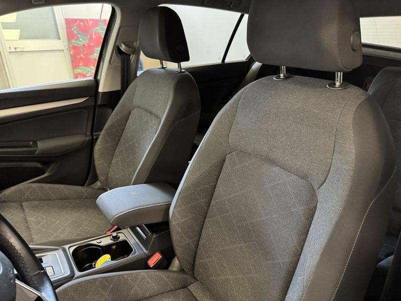 Volkswagen Golf VIII 2020 2.0 tdi Style 150cv dsg