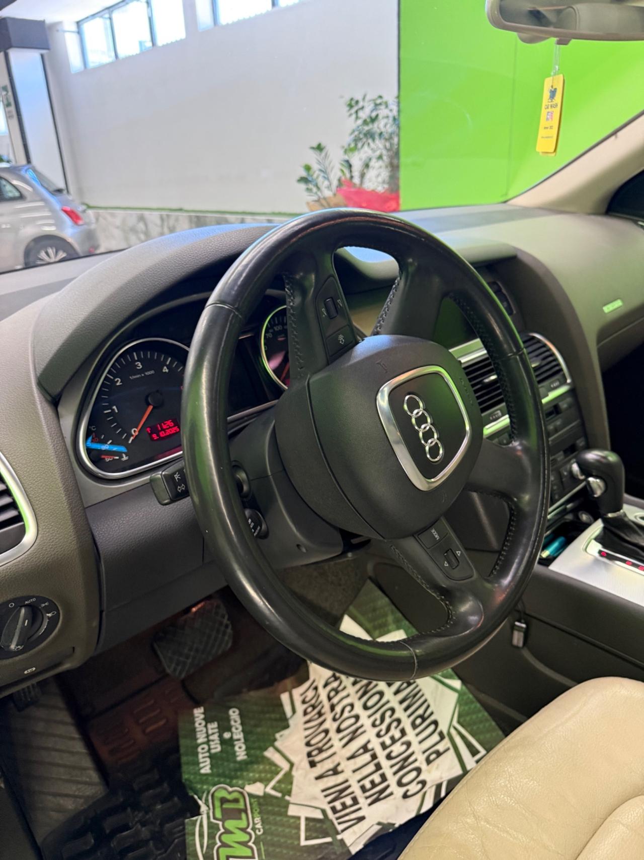 Audi Q7 3.0 V6 TDI 233CV quattro tiptronic
