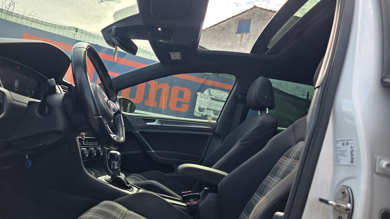 Volkswagen Golf GTD 2.0 TDI DSG Tetto Cockpit
