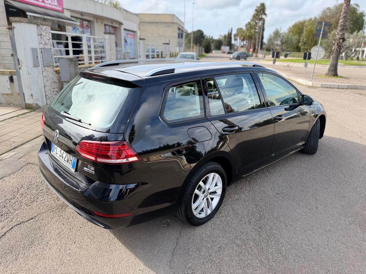 Volkswagen Golf Variant 1.4 TGI Executive BlueMotion