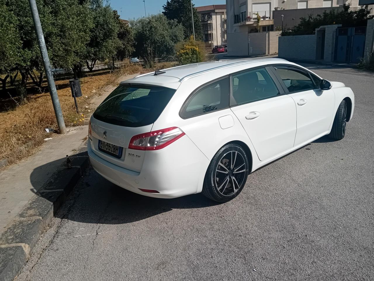 Peugeot 508 1.6 HDi 115CV SW Access