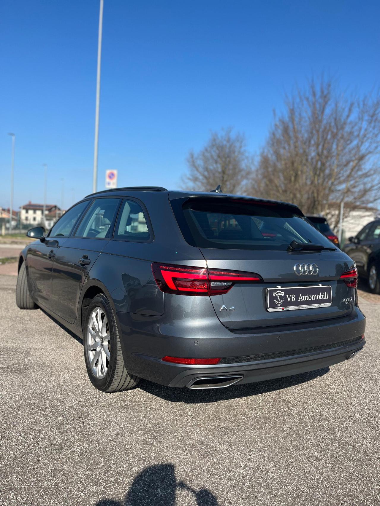 Audi A4 Avant 40 TDI quattro Prezzo x EXPORT