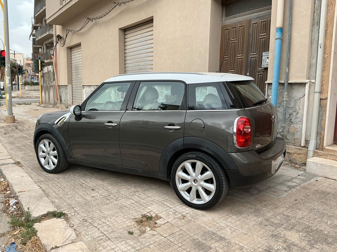 Mini Cooper D Countryman BERLINA