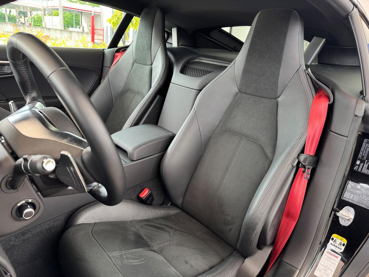 Jaguar F-Pace R-Dynamic Black 2.0 P 300