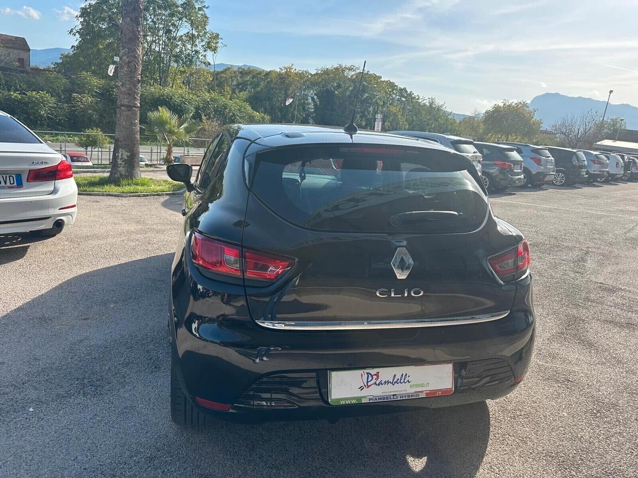 Renault Clio 1.2 75CV 5 porte Live NEOPATENTATI