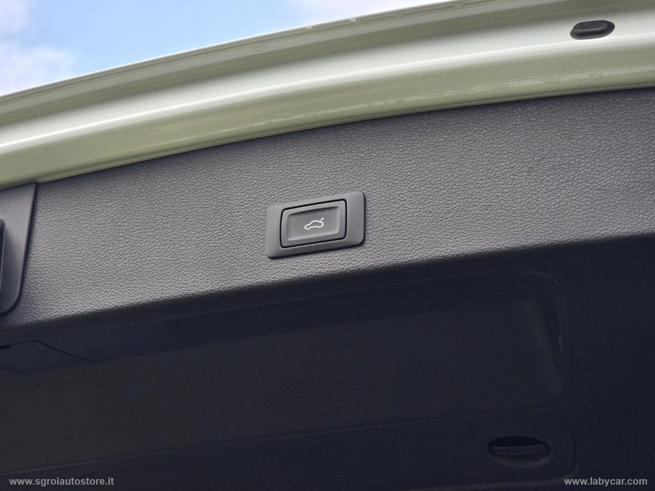 AUDI Q2 30 TDI S line Edition