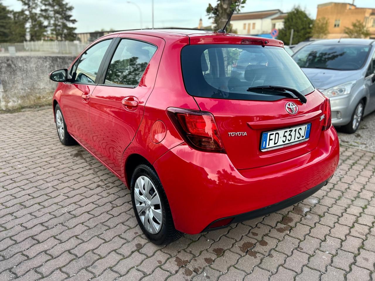 Toyota Yaris 1.0 5 porte Lounge