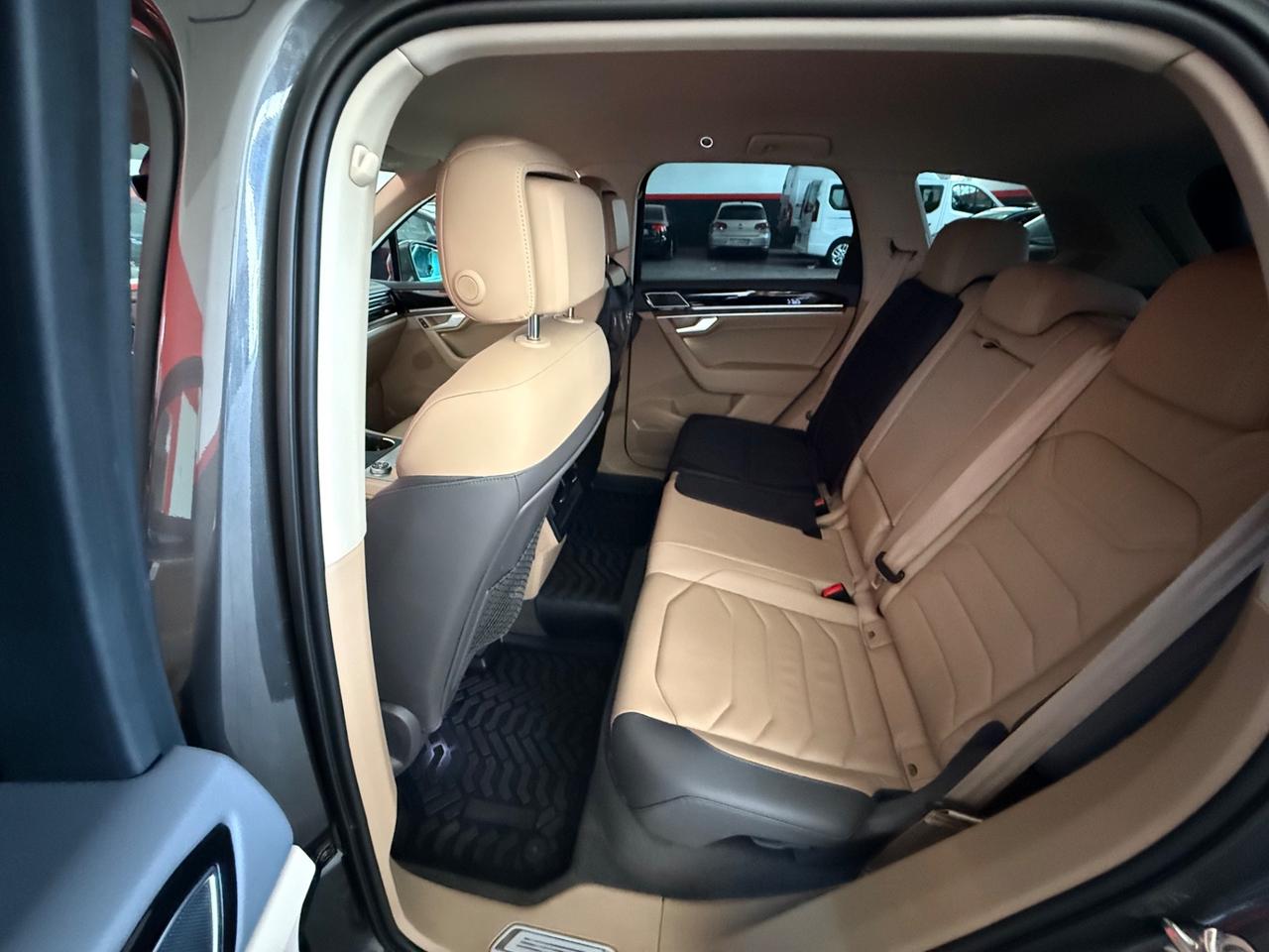 Volkswagen Touareg 3.0 V6 TDI SCR Atmosphere