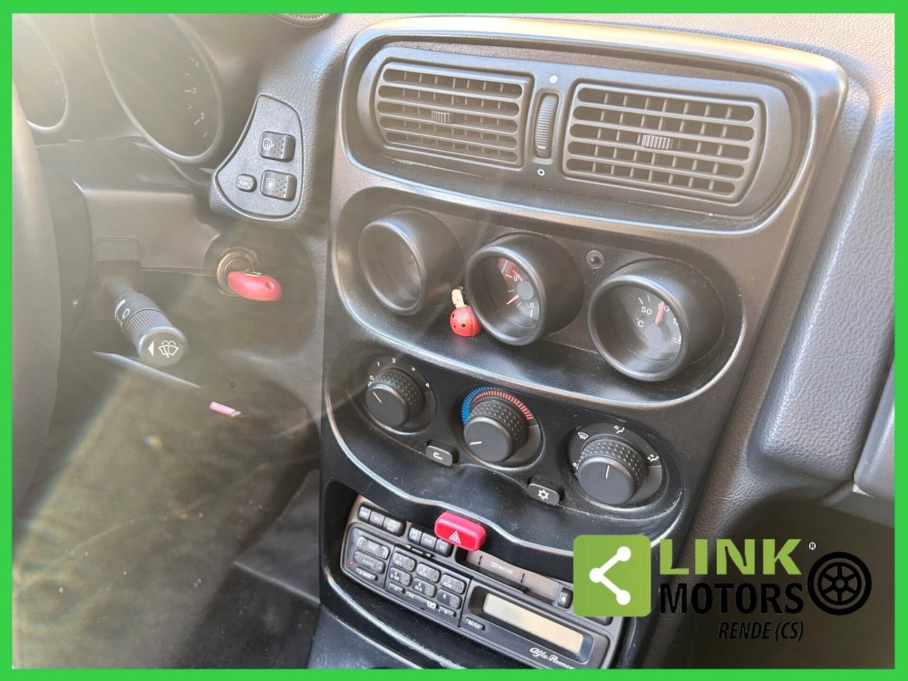 Alfa Romeo Spider 2.0i 16V Twin Spark cat 04/1995