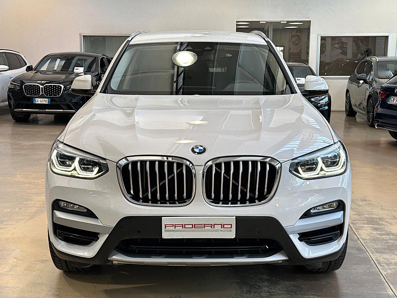 BMW X3 xdrive20d xLine-LED-19"-Telecamera-Navi PRO