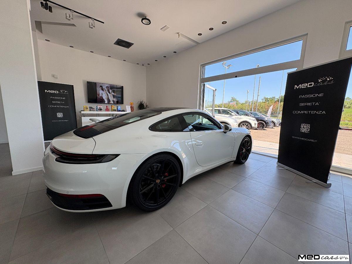 PORSCHE - 992