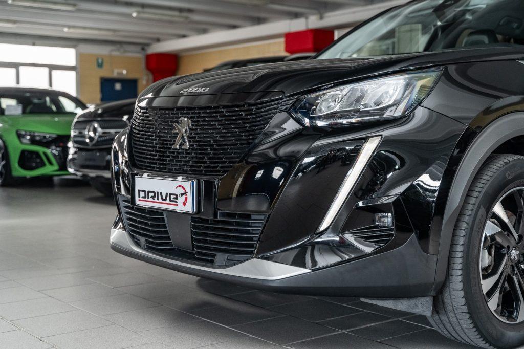 PEUGEOT 2008 motore elettrico 136 CV Allure Pack