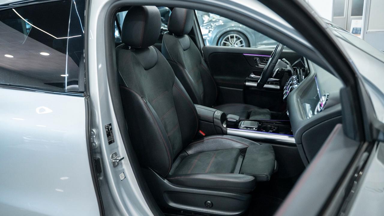 Mercedes-benz GLA 200 D PREMIUM PLUS AMG TETTO PACK LUCI MULTIBEAM FULL OPTIONAL