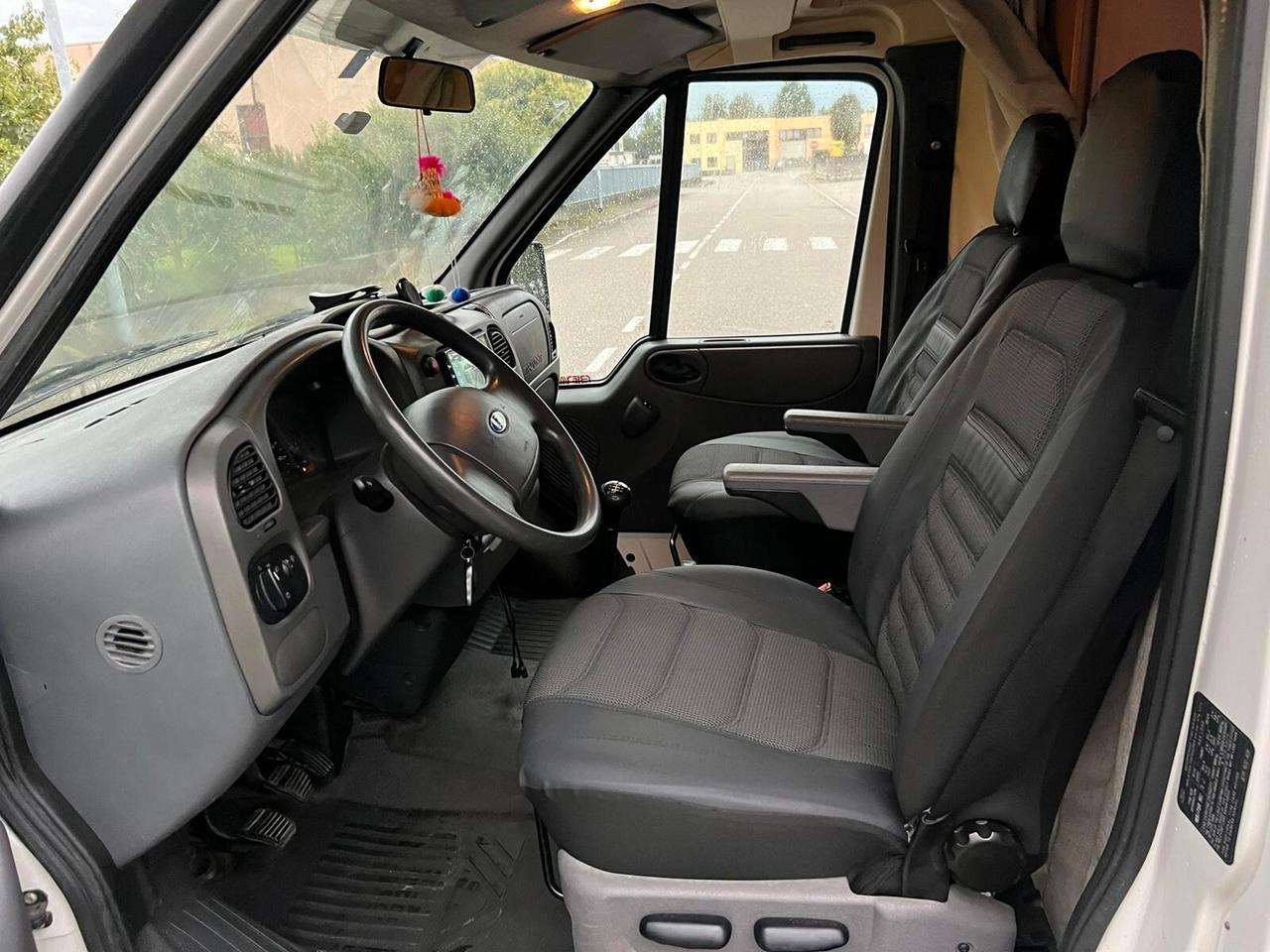 Ford transit rohmer mansardato 6 posti