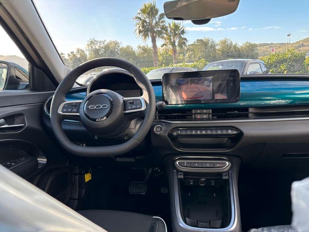 Fiat 600 Hybrid 110 CV DCT MHEV KM 0 IVA ESPOSTA Tua a solo 209 Euro al mese
