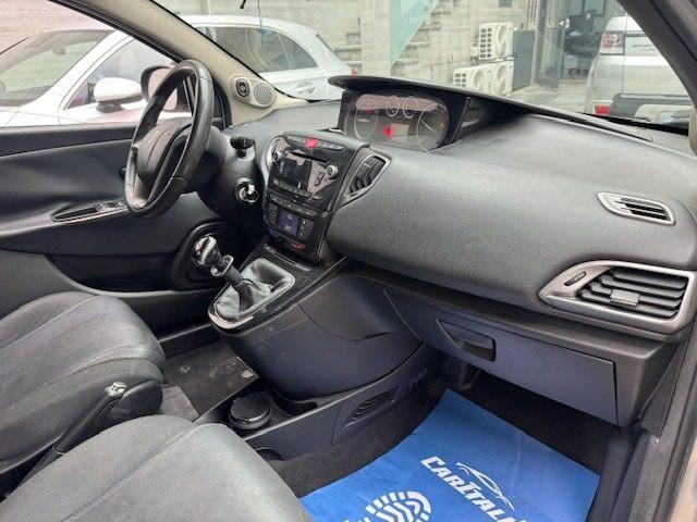 LANCIA Ypsilon 1.2 69 CV 5 porte S&S Platinum