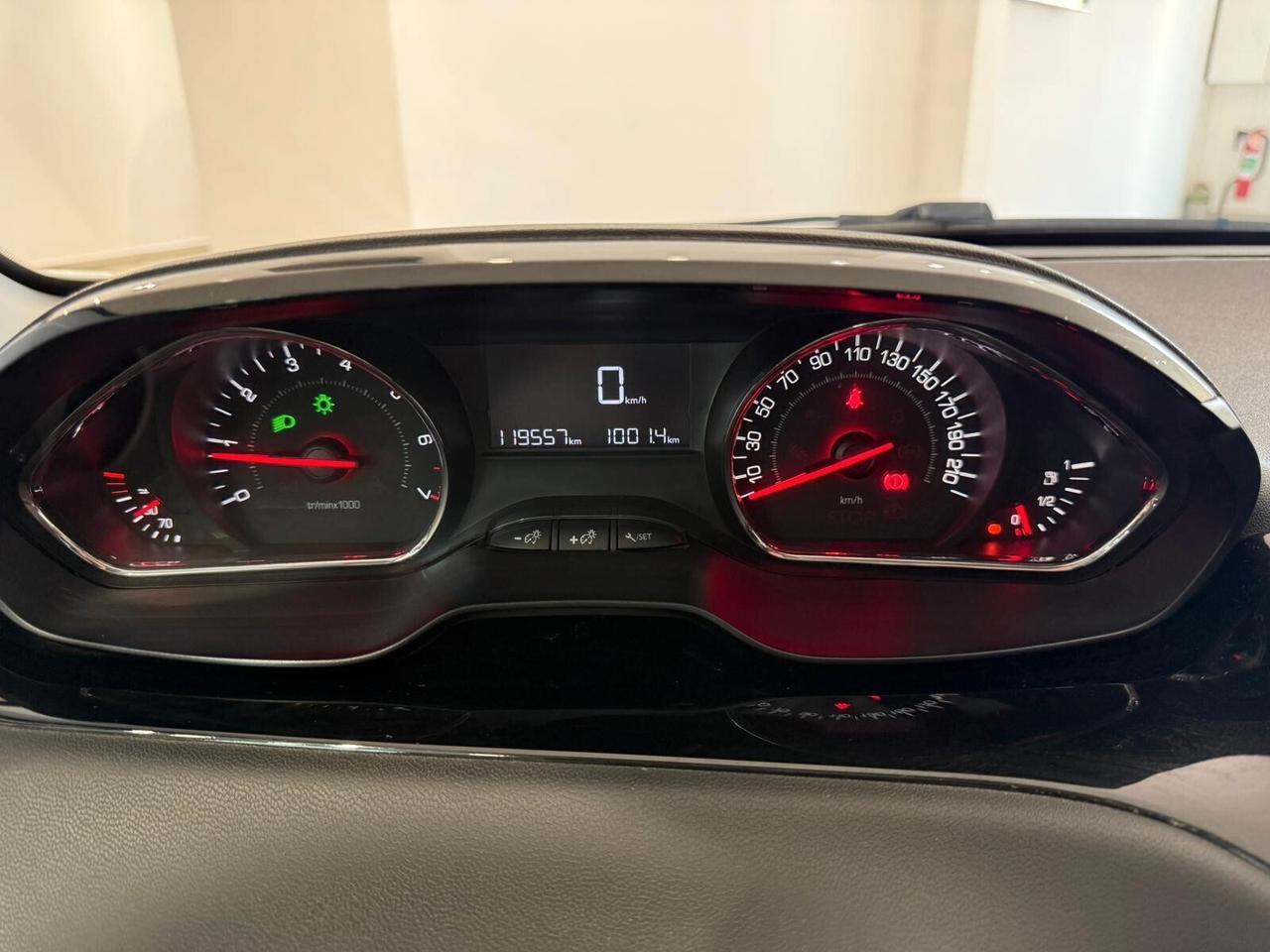 PEUGEOT 208 1.4 95CV BENZINA/GPL ANNO 2015 CON SOLI 119.000 KM