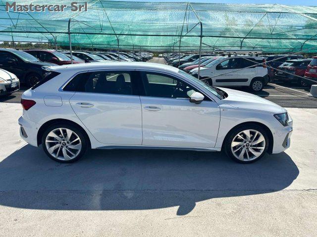 AUDI A3 Sportback 30 1.5 g-tron S line s-tronic GE929CL