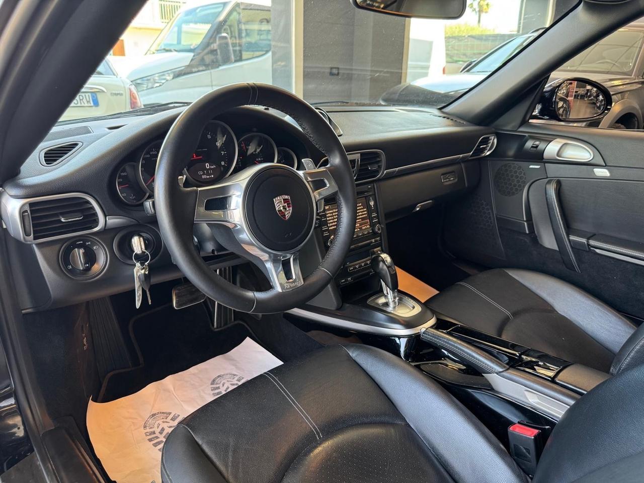 Porsche 911 Carrera Coupé Black Edition