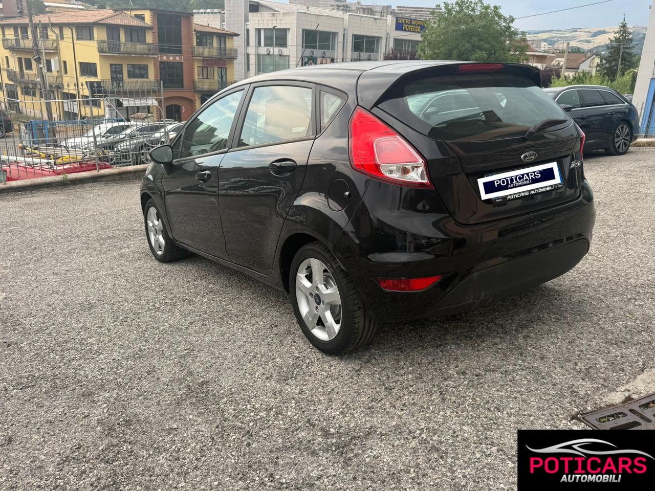Ford Fiesta 1.5 TDCi 75CV 5 porte Business
