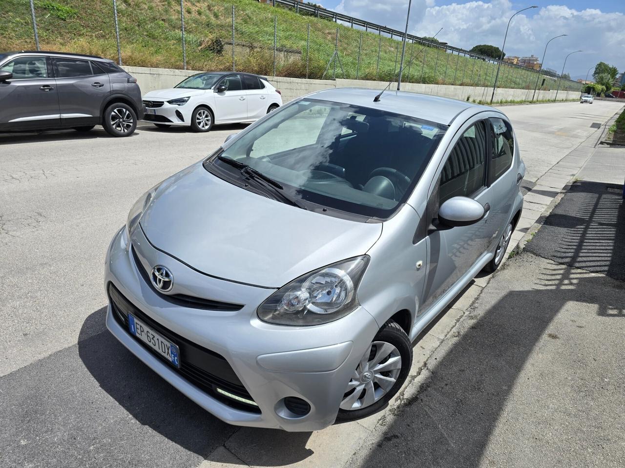 Toyota Aygo 1.0 12V VVT-i 5 porte Lounge Connect